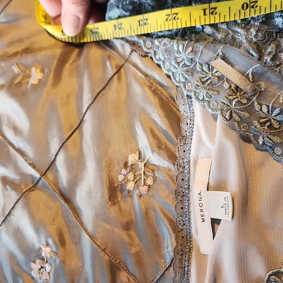 Top - Picture 8 of 9